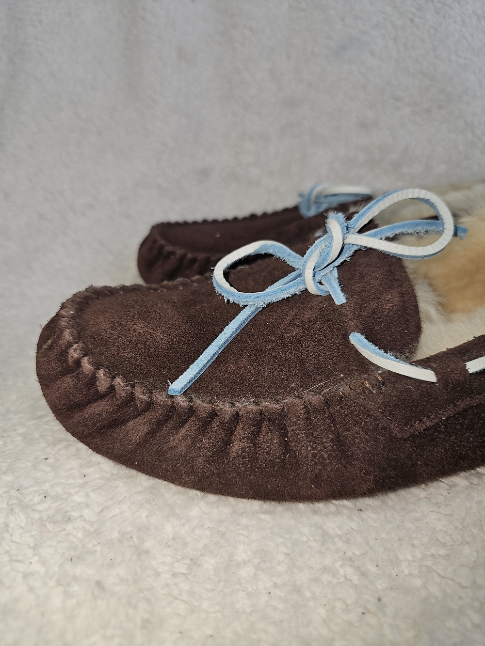 UGG Dakota Chocolate & Blue Suede Moccasin Slippers Shoes WOMEN'S SIZE 8. - Picture 2 of 10